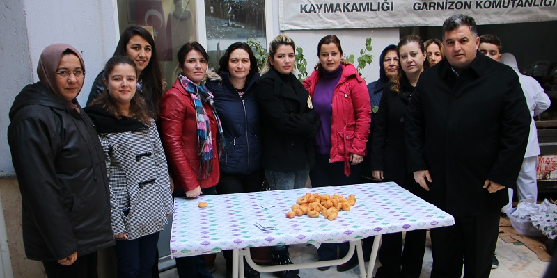 KINIK BELEDİYESİ ŞEHİTLER İÇİN LOKMA HAYRI DÜZENLEDİ