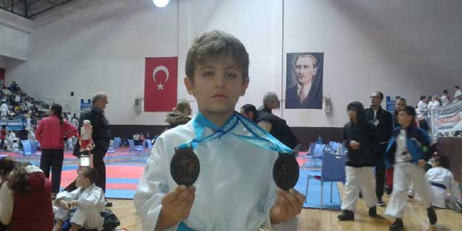 KN YÜKSEL 2 MADALYA ALDI