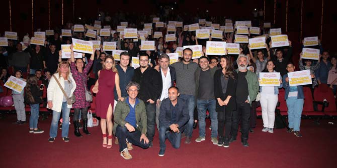 KOLONYA CUMHURİYETİ İLE İZMİR OPTİMUM’DA KAHKAHA TUFANI