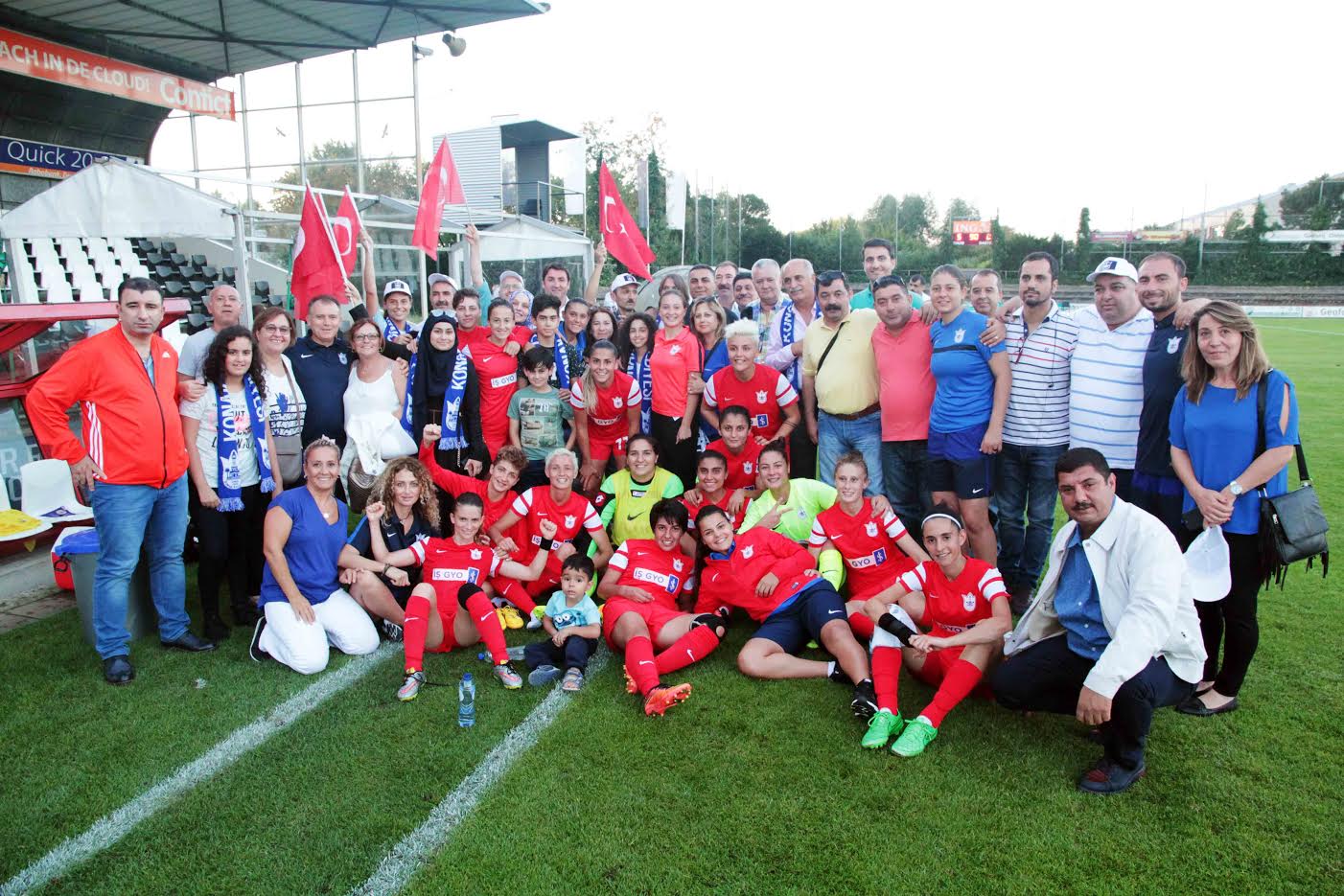 Konak ‘farklı’ başladı