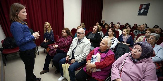 Konak'ta sağlık seminerleri sürüyor