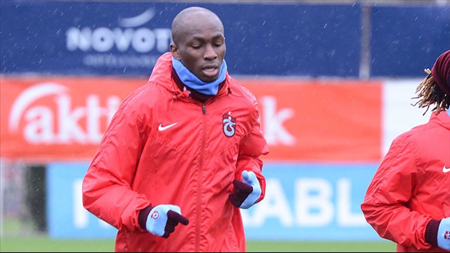 M&#039;bia can sıkmaya devam ediyor