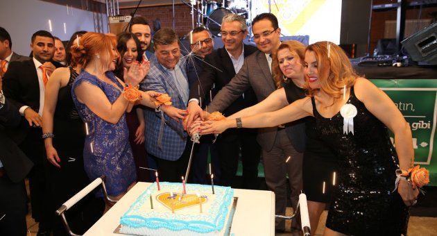 Macera Kulübü 2.yaşını  Bayraklı Arenada Dev Kokteyl - Konser ile Kutladı.