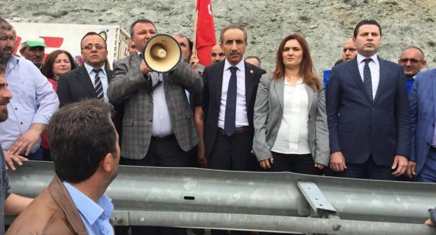 MADENCİ AİLELERİNE MÜDAHALETİ CHP MİLLETVEKİLLERİ ÖNLEDİ