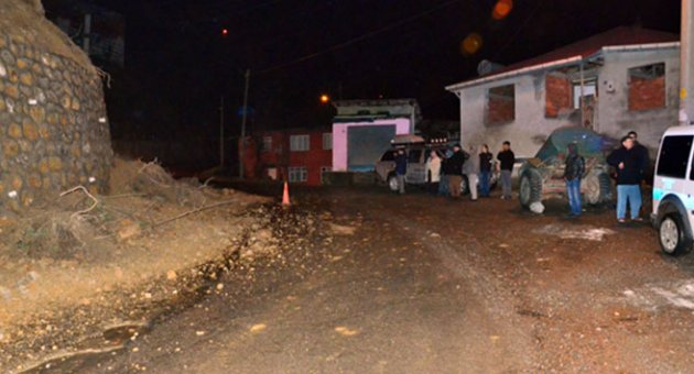 Mahallelinin heyelan korkusu!