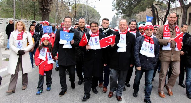 MANİSALILAR SARIKAMIŞ ŞEHİTLERİ İÇİN YÜRÜDÜLER