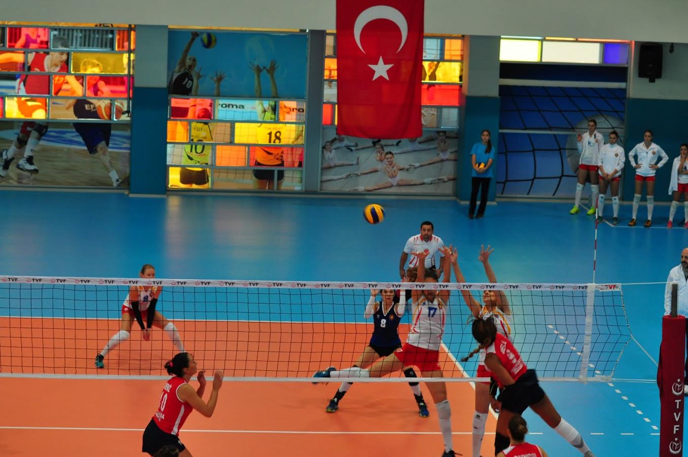 Manisa'nın Sultanları Galibiyetle Başladı