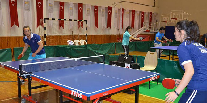 Masa Tenisi Turnuvası Kuşadası'nda Başladı