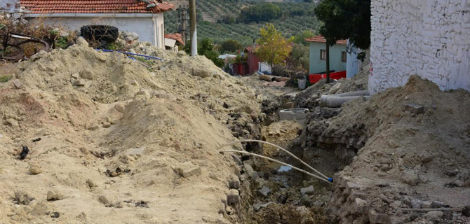 MASKİ Hatunköy'de 50 Yıllık Kanalizasyonu Yeniliyor