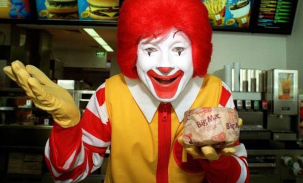 McDonald's ve KFC, '18 yaş altına yasak'