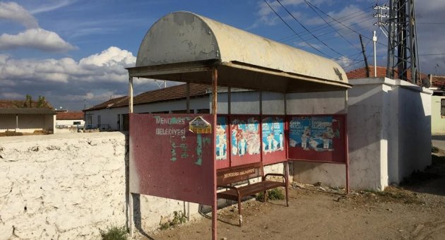 Menderes’te Duraklar Yenileniyor