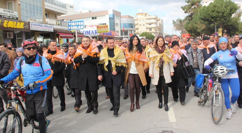 Menderes’te Renkli Kortej