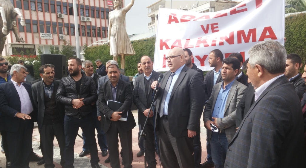 MENEMENLİ OTOBÜSÇÜLER EYLEME BAŞLADI