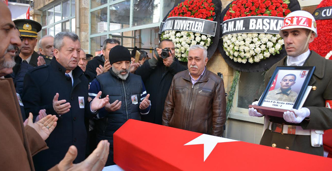 Menemen Şehidini Gözyaşlarıyla Uğurladı