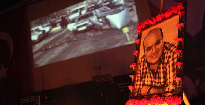 Meslektaşları Mumcu’yu Anlatacak