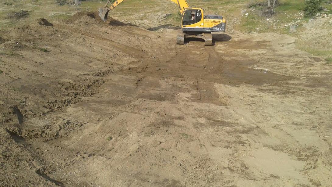 Mestanlar Mahallesi’nde Gölet Temizliği