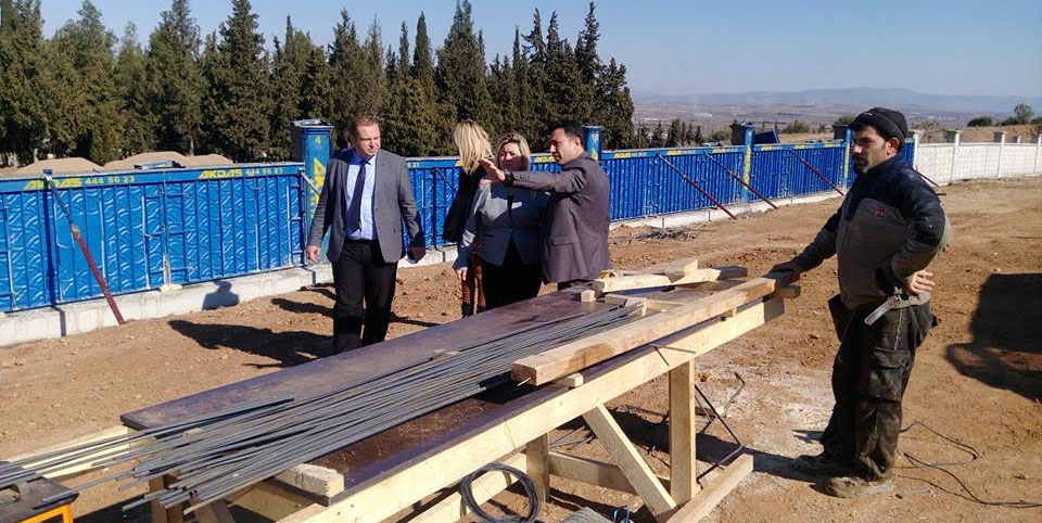 Mezarlıklarda Çalışmalar Devam Ediyor