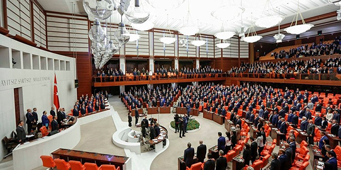 Milletvekili yemininden laiklik ibaresi kaldırılıyor