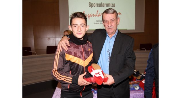 Minderin şampiyonlarına Başkan desteği