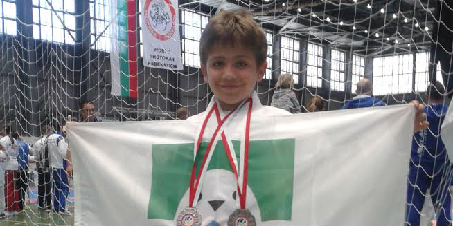 MİNİK KARATECİ DÜNYA ŞAMPİYONU OLDU