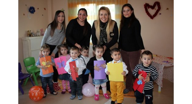 MİNİK ÖĞRENCİLER KARNELERİNİ UYAR’DAN ALDI