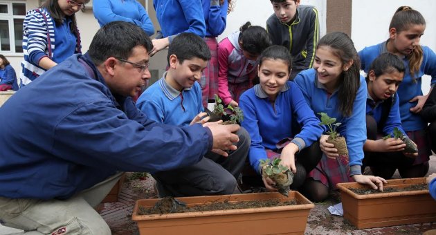 Minik öğrenciler organik tarımla tanıştı