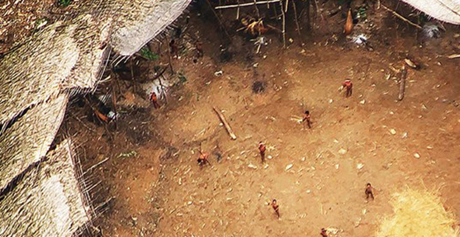 Modern Dünyayı Görmeyen O Kabile Tehlike Altında