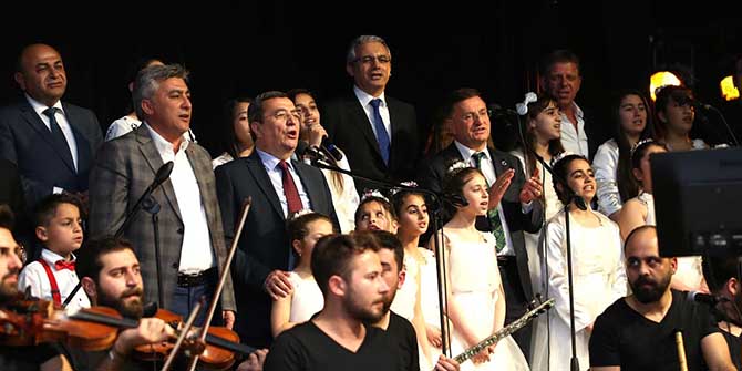 Mülteci çocuklardan ‘barış’ şarkıları