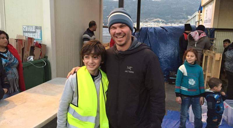 MÜLTECİLER İÇİN İZMİR GÖNÜLLÜLERİ