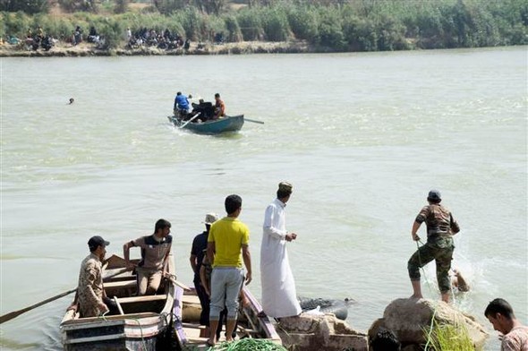 Mültecileri Tek Tek Acımadan Öldürüyorlar!