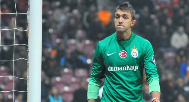 Muslera tarihe geçti