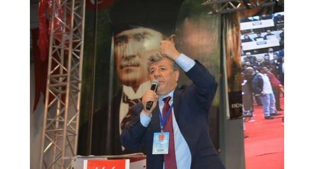 Mustafa Balbay kongre kongre koşuyor