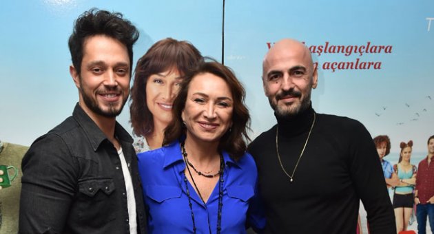 Nadide Hayat&#039;tan ünlülere özel gösterim