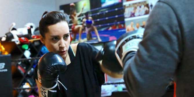 Nazlı Çelik Boksa Merak Saldı