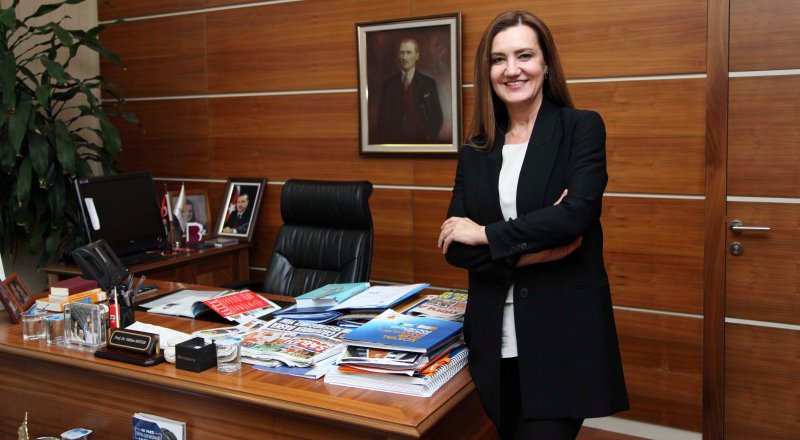 Nükhet Hotar'dan 5 Aralık mesajı