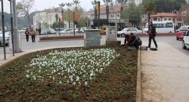 Ödemiş caddelerinde laleler açacak