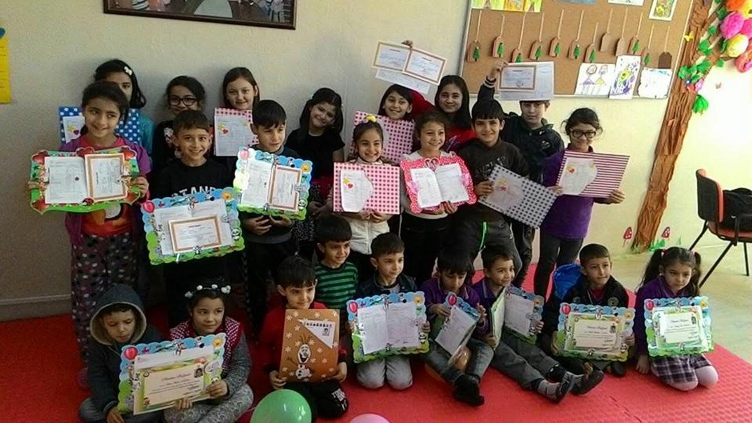 ÖĞRENCİLERE KARNE HEDİYESİ