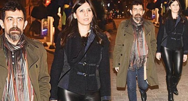 Okan Bayülgen sevgilisi Selin’den ayrıldı!