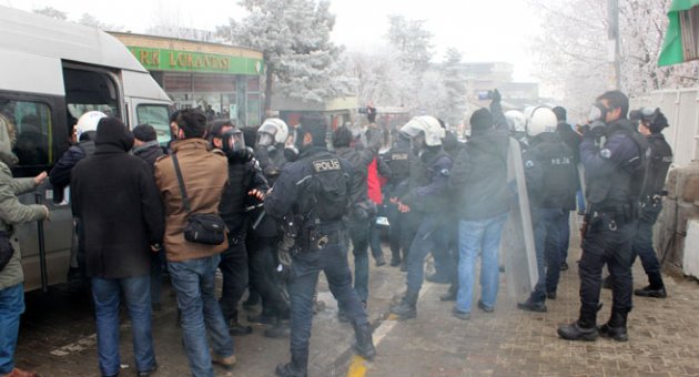 Olaylı basın açıklaması! 10 gözaltı