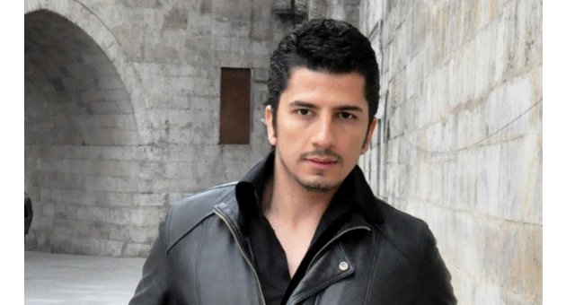 ORHAN VELİ ŞİİRİ OYUNCULUĞA YÖNLENDİRDİ