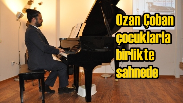 Ozan Çoban Çocuklarla Birlikte Sahnede