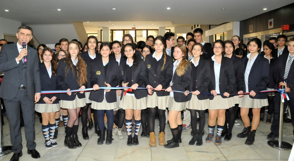 Özel Egeli Resim ve Seramik Sanatçılarının Eserleri İZTO’da