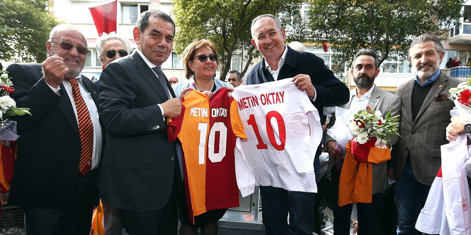 Parka Taçsız Kralın adı verildi