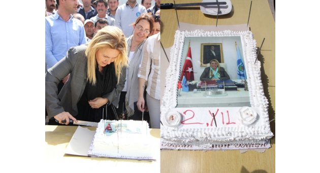 Personelinden Başkan Uyar'a sürpriz kutlama