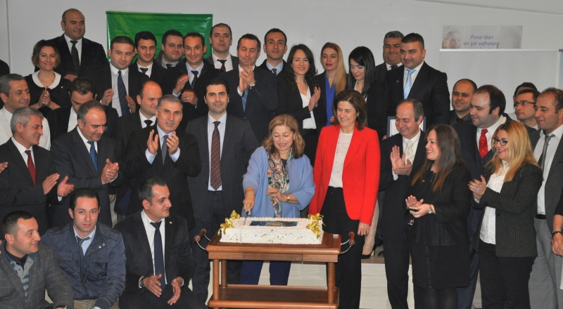 Pınar Su, kuruluşunu çalışanlarıyla kutladı