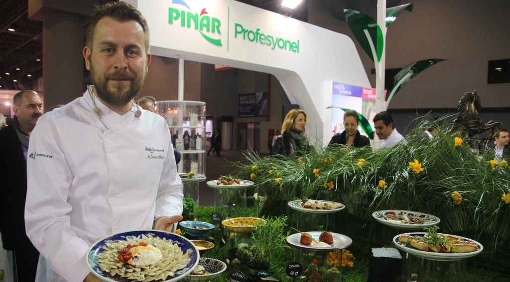 Pınar, Üniversiteli Şefleri yarıştırıyor