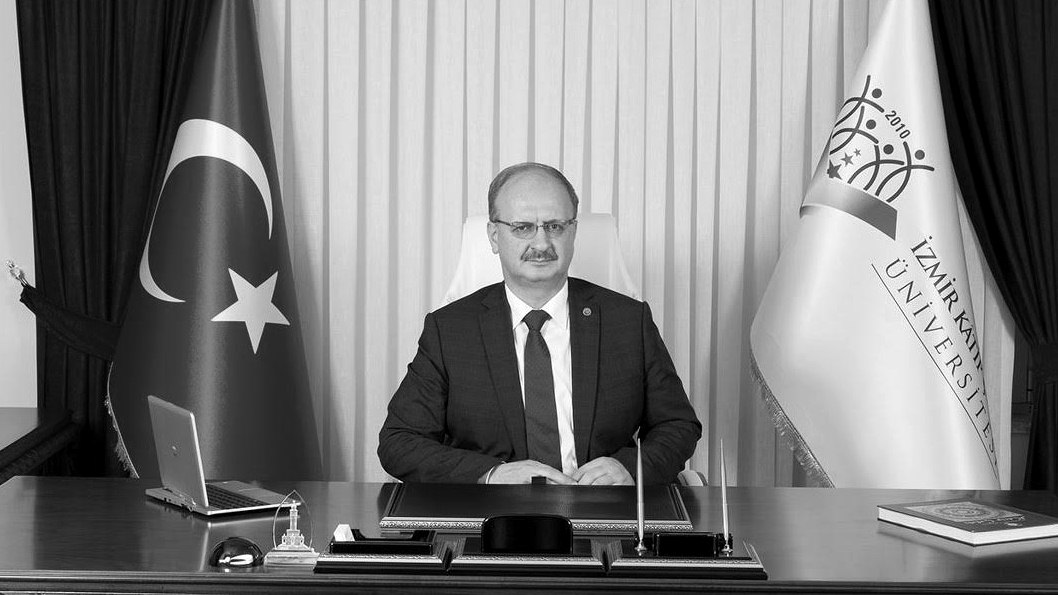 Prof.Dr.Akhan'dan kınama ve taziye mesajı