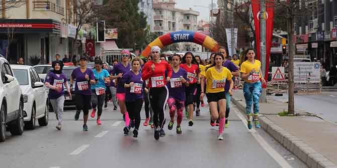 ‘Renkli kadınlar’ hakları için koştu