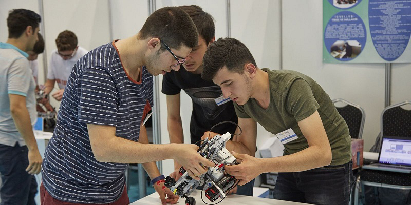 ROBOTLAR CAN DOSTLAR İÇİN