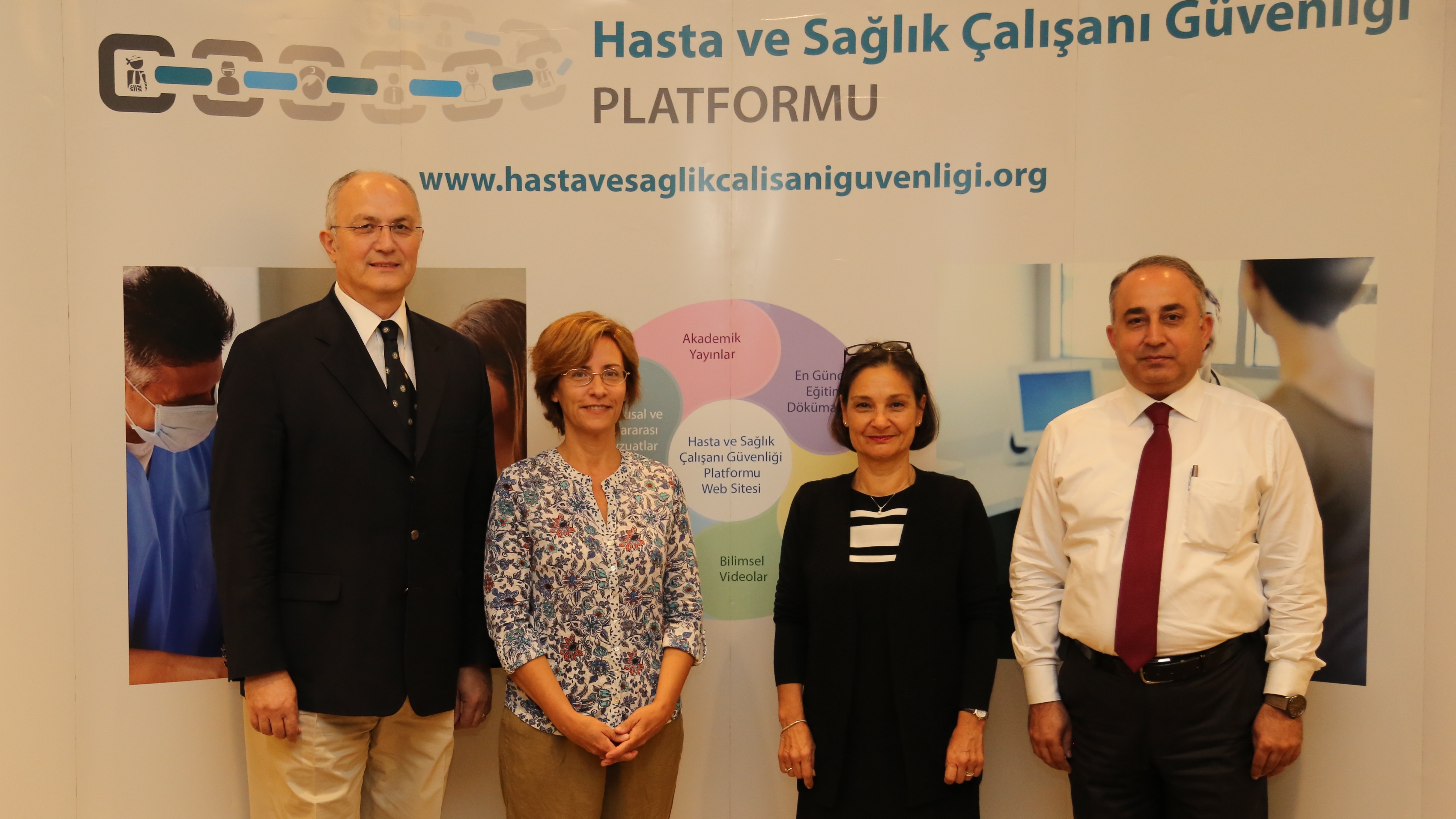 Sağlık Çalışanlarının %54'ü Kesici-Delici Aletlerle Yaralanıyor